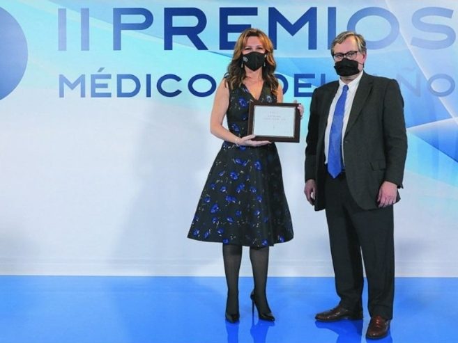 premio-la-razon premio la razon cirugía estética facial