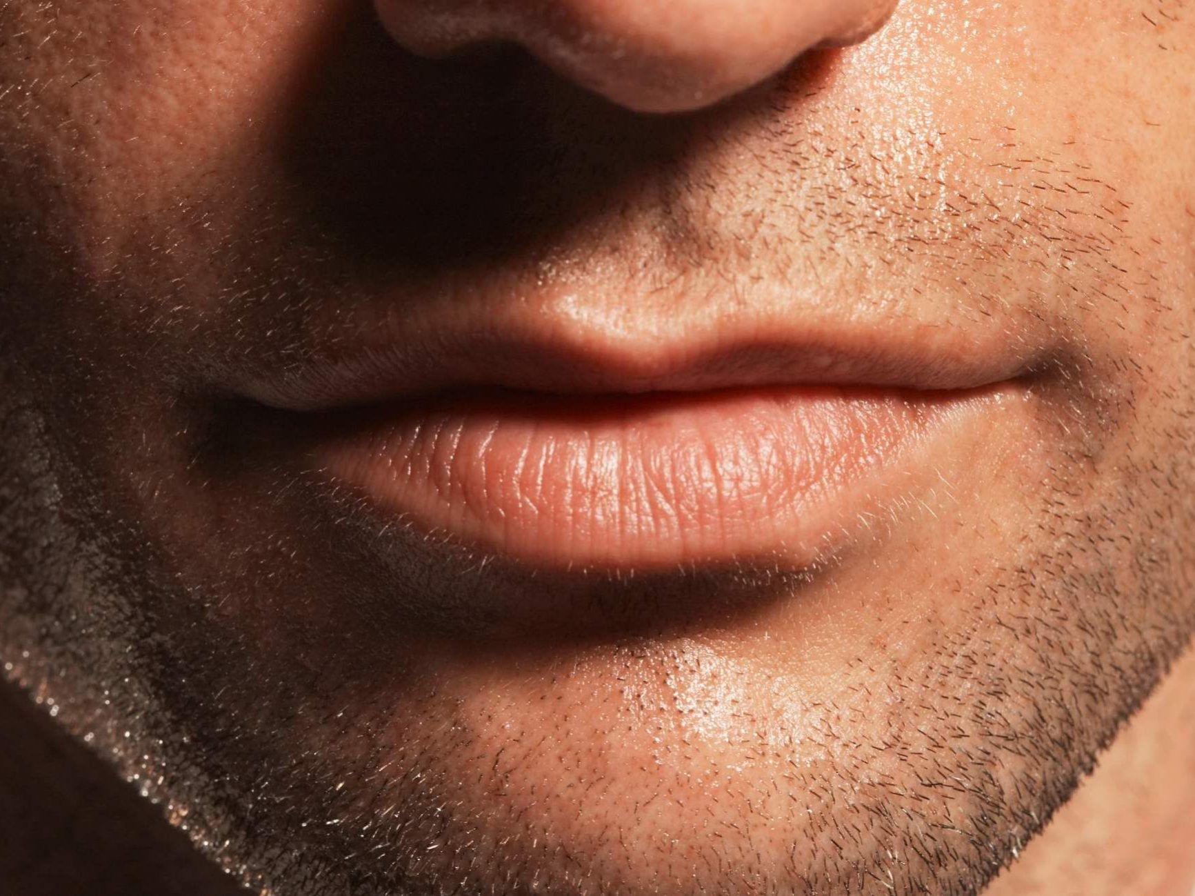 tratamientos para mejorar labios en hombres