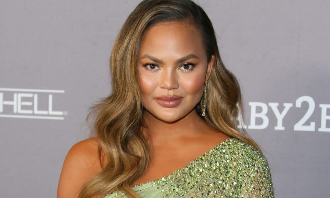 chrissy-teigen-holacom chrissy teigen